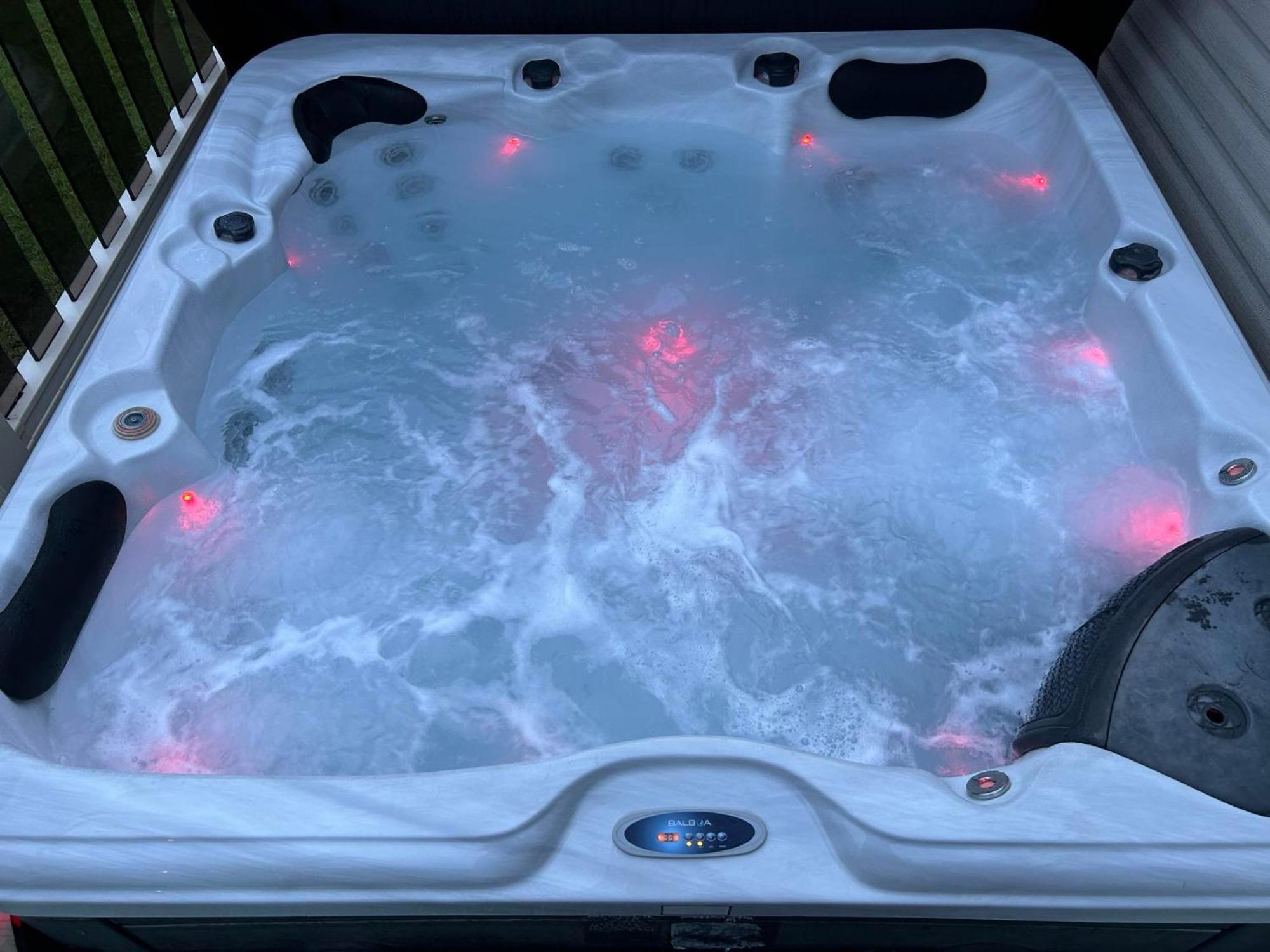 Hot Tub Retreat At Tattershall Lakes Zewnętrze zdjęcie