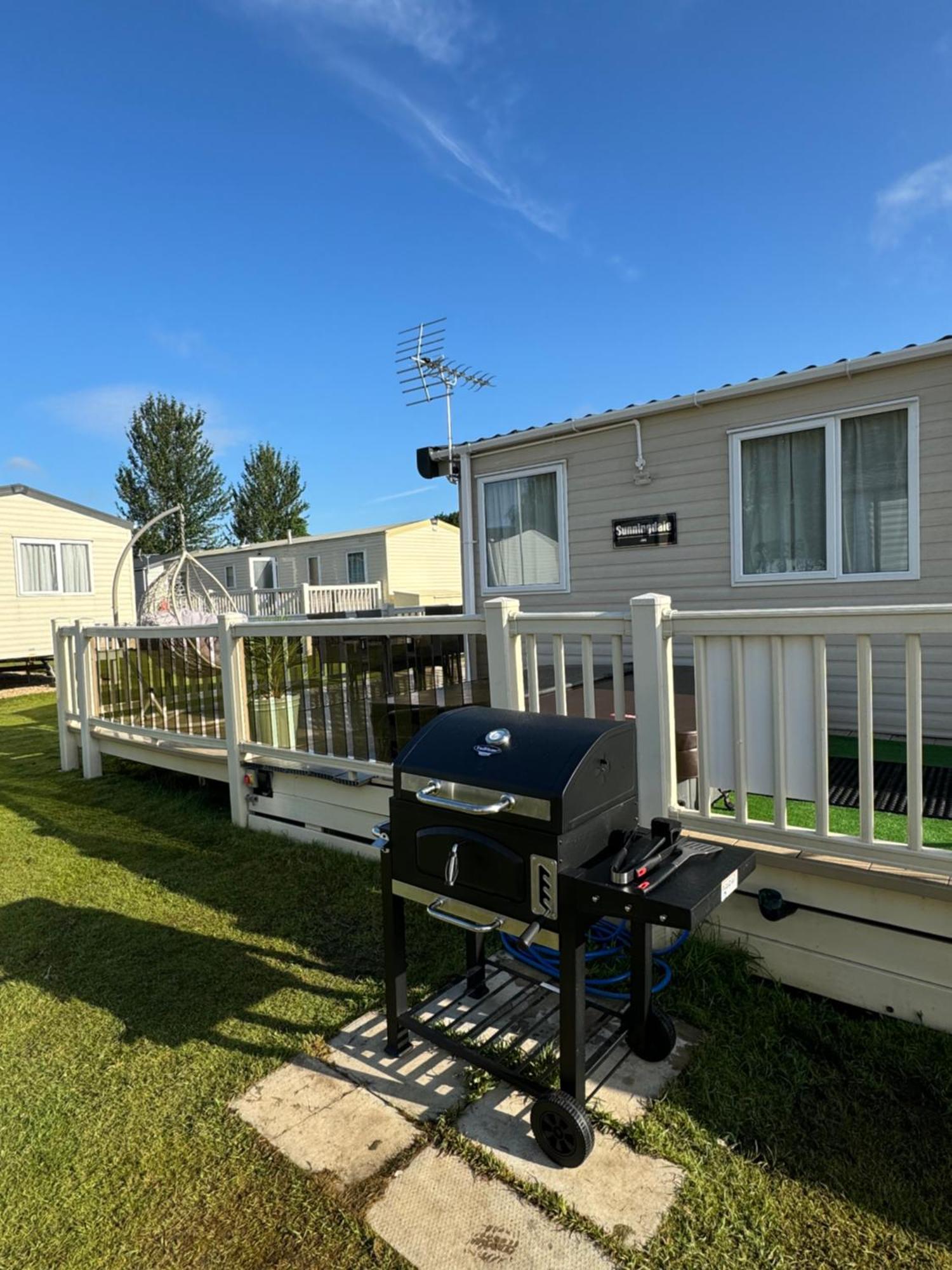 Hot Tub Retreat At Tattershall Lakes Zewnętrze zdjęcie